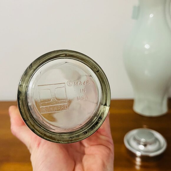 Vintage 1960s Irvinware XL Cocktail Shaker with Drink Recipes and Chrome Lid - Picture 9 of 10